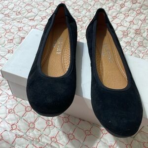 Luxury, black suede ballet shoes